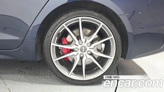 Genesis G70 2019 — ფოტო 29/39