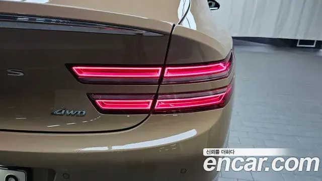 Genesis G80 2021 — Şəkil 30/33