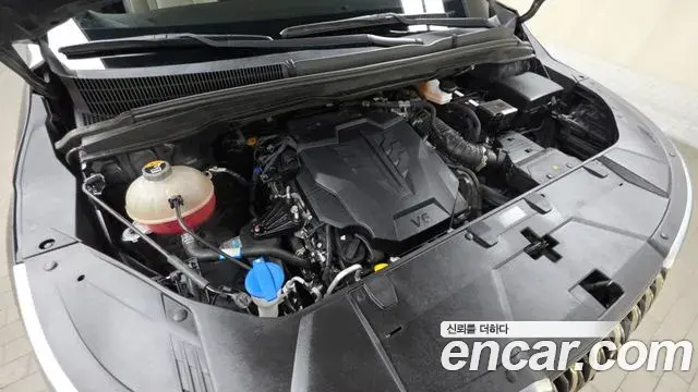Kia Carnival 2021 — ფოტო 6/20
