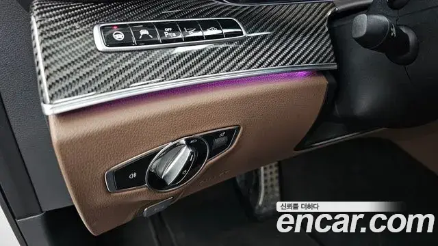 Mercedes-Benz E-Class 2019 — Şəkil 15/34