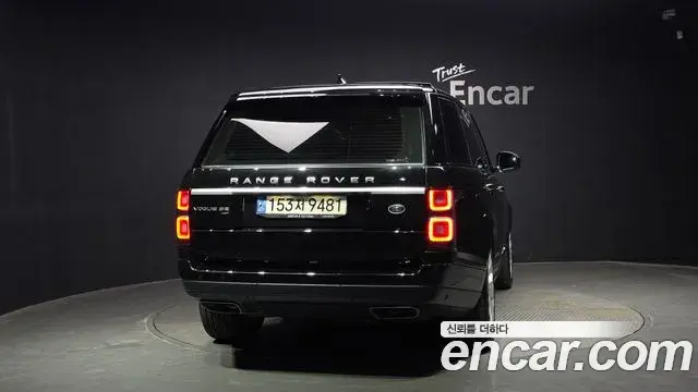 Land Rover Range Rover 2021 — Şəkil 12/36