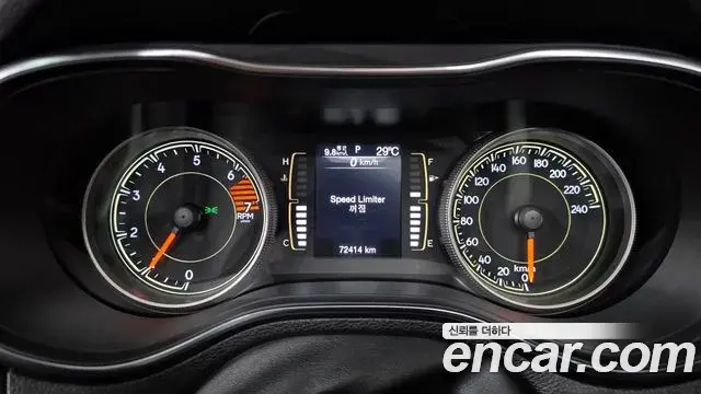 Jeep Cherokee 2019 — Şəkil 35/36
