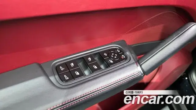 Porsche Cayenne 2020 — Şəkil 22/34
