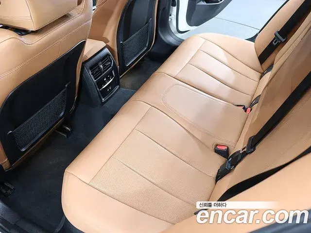 BMW 3 Series 2023 — Şəkil 13/20