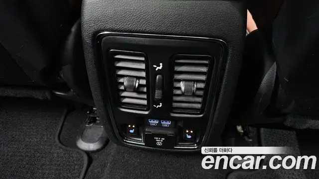 Jeep Grand Cherokee 2020 — Şəkil 20/35