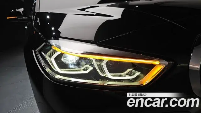 BMW 1 Series 2021 — Şəkil 28/32