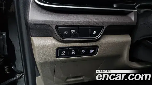 Kia Carnival 2025 — Photo 17/20
