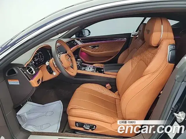 Bentley Continental GT 2021 — ფოტო 5/13