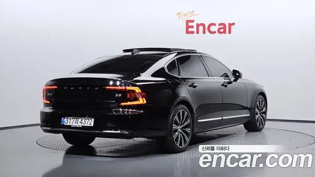 Volvo S90 2025 — ფოტო 31/34