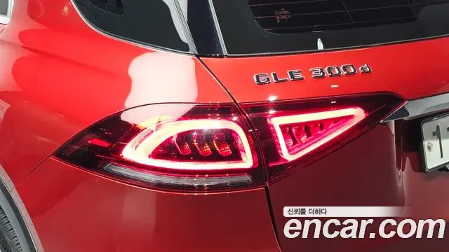 Mercedes-Benz GLE-Class 2019 — ფოტო 8/33