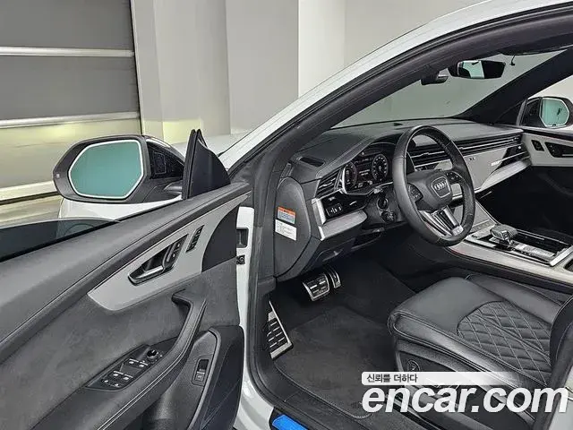 Audi Q8 2023 — Photo 20/20