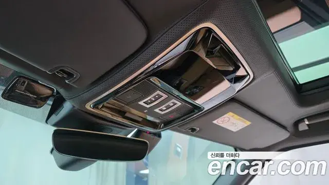 Land Rover Range Rover 2021 — Photo 8/35