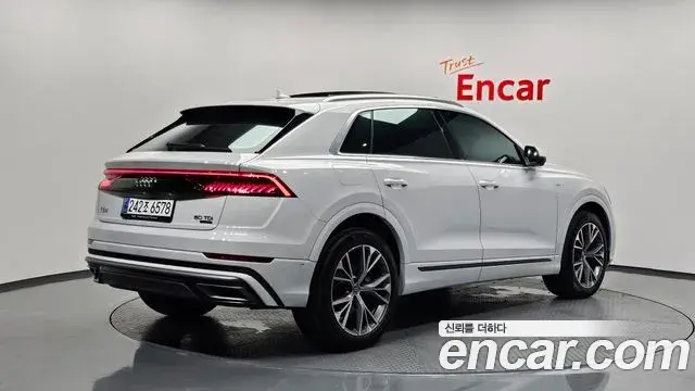 Audi Q8 2021 — ფოტო 11/20