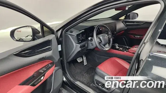 Lexus NX350h 2025 — ფოტო 16/36