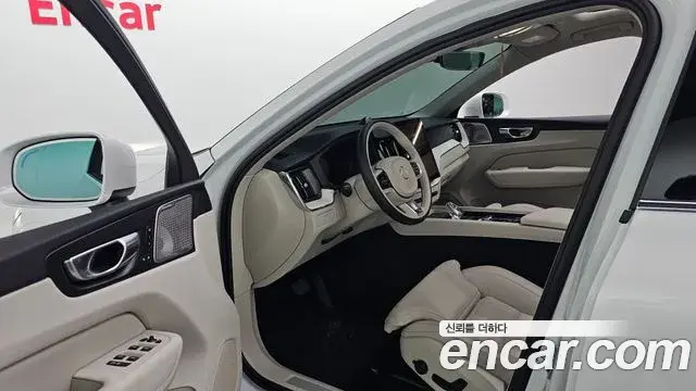 Volvo XC60 2026 — Photo 14/35