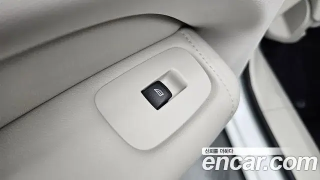 Volvo XC60 2026 — Photo 5/35