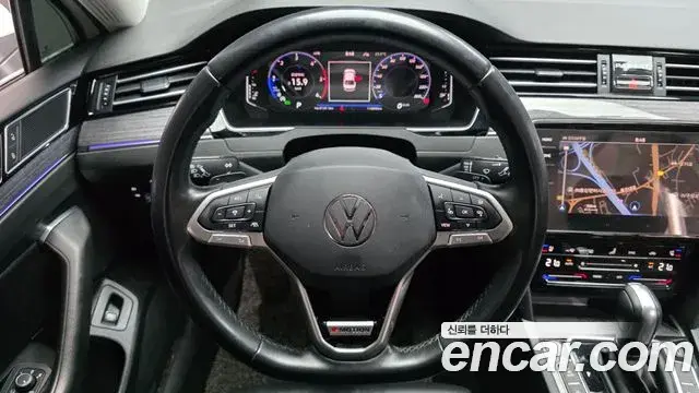 Volkswagen Passat GT 2022 — Şəkil 23/33