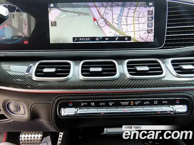 Mercedes-Benz GLE-Class 2023 — ფოტო 18/20