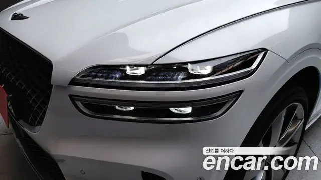 Genesis GV70 2023 — Photo 28/31