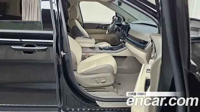 Kia Carnival 2024 — Photo 18/33