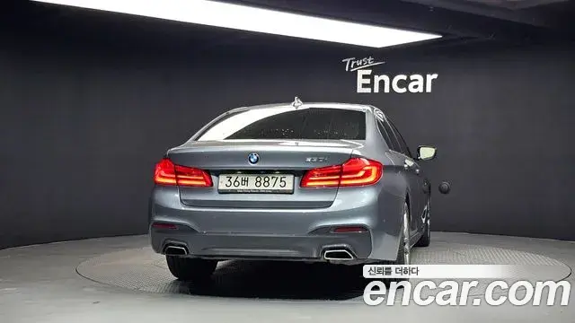 BMW 5 Series 2018 — ფოტო 9/20