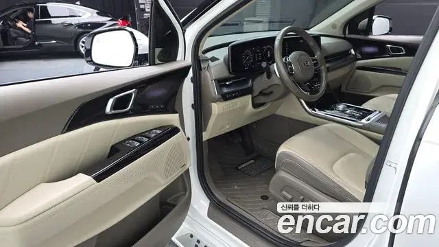 Kia Carnival 2021 — Фото 10/20