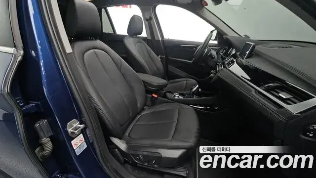BMW X1 2022 — Şəkil 7/33