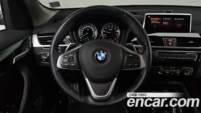 BMW X1 2022 — Şəkil 17/33