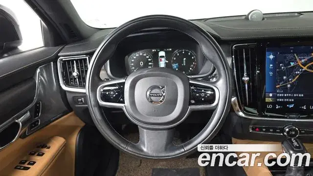 Volvo V90 Cross Country 2018 — ფოტო 3/32