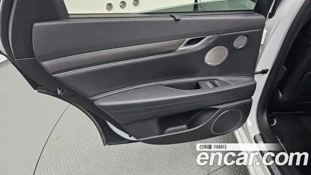 Genesis G80 2023 — ფოტო 17/32