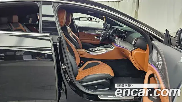Mercedes-Benz AMG GT 2023 — Фото 11/20