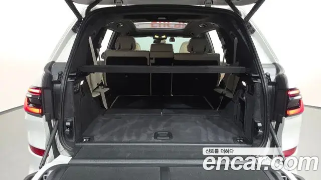 BMW X7 2025 — Şəkil 33/37
