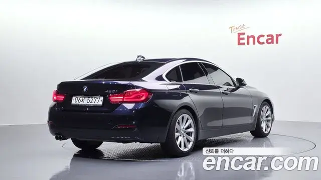 BMW 4 Series 2019 — Şəkil 26/32