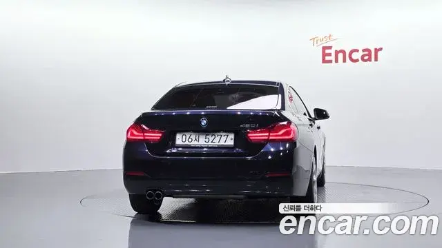 BMW 4 Series 2019 — Şəkil 17/32