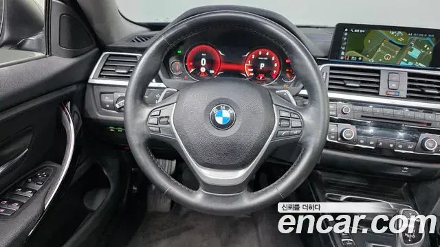 BMW 4 Series 2019 — Şəkil 23/32