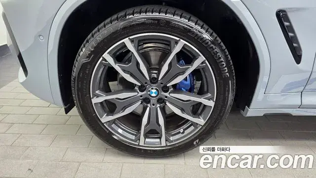BMW X4 2025 — Photo 22/31
