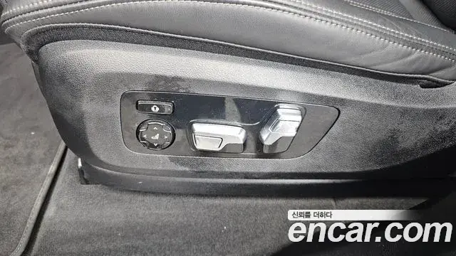 BMW X7 2025 — ფოტო 27/38