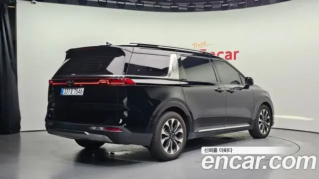 Kia Carnival 2022 — Photo 2/20