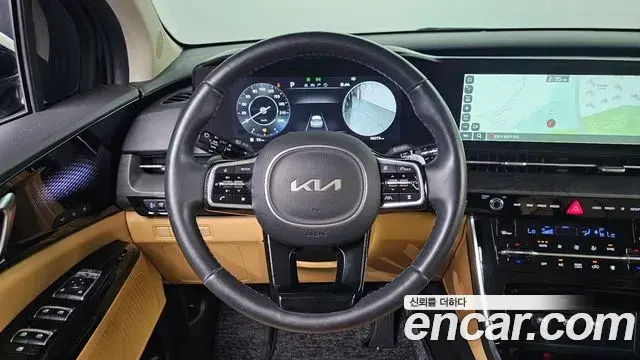 Kia Carnival 2022 — Photo 14/20
