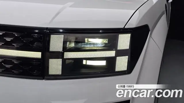 Hyundai Santa Fe 2024 — ფოტო 2/36
