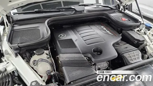 Mercedes-Benz GLE-Class 2023 — ფოტო 28/35