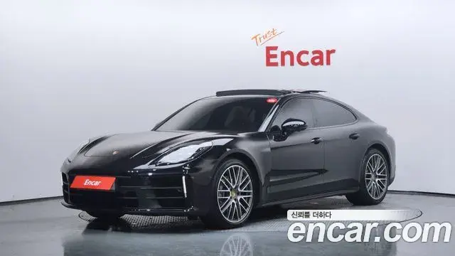 Porsche Panamera 2024 — Фото 1/20