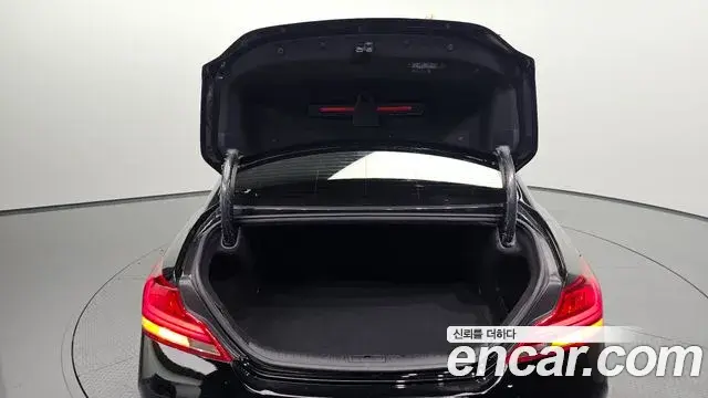 Genesis G70 2018 — ფოტო 22/35