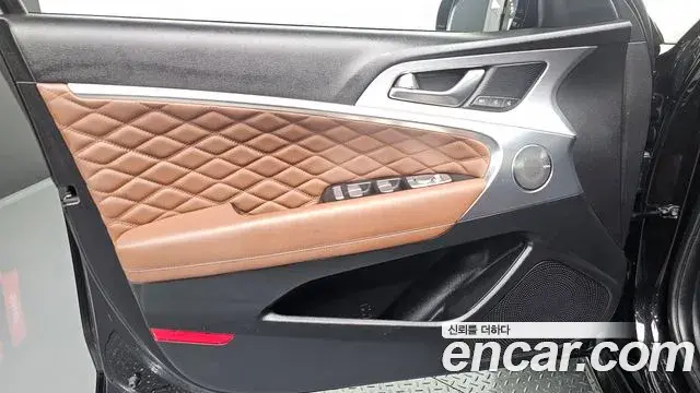 Genesis G70 2018 — ფოტო 23/35