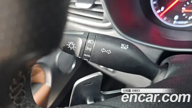 Genesis G70 2018 — ფოტო 29/35