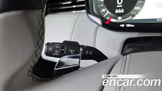 Land Rover Range Rover Sport 2025 — Photo 28/34