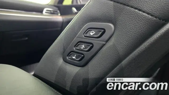 Kia K5 2021 — Şəkil 14/33