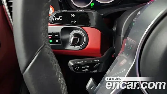 Porsche Cayenne 2020 — Photo 22/34