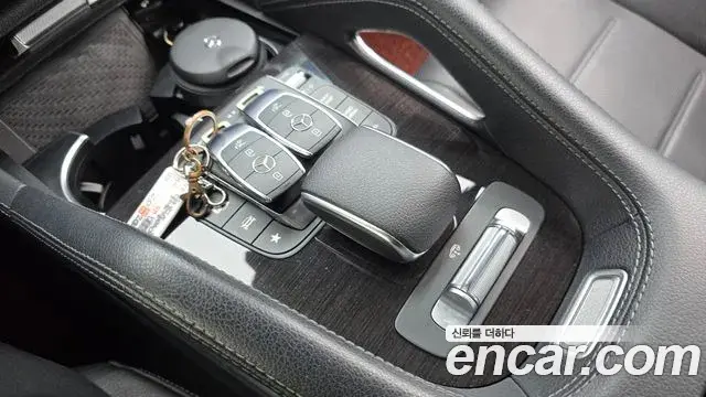 Mercedes-Benz GLE-Class 2021 — Фото 15/20