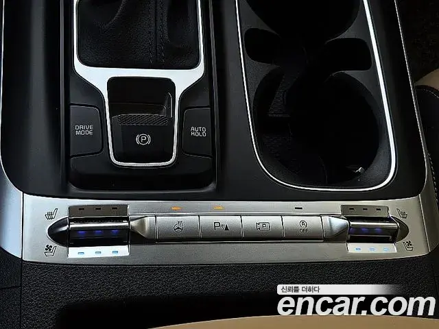 Kia Carnival 2021 — Фото 12/18